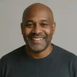 Australian player Daniel Hughes from Perth giving his Pocket Pokies Casino AU feedback on pokies, banking options, and responsible gambling.